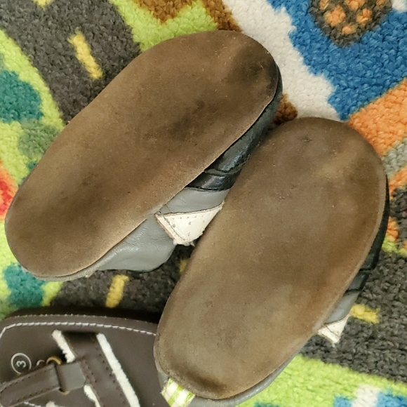 Newborn and infant shoes and slippers - Picture 13 of 15